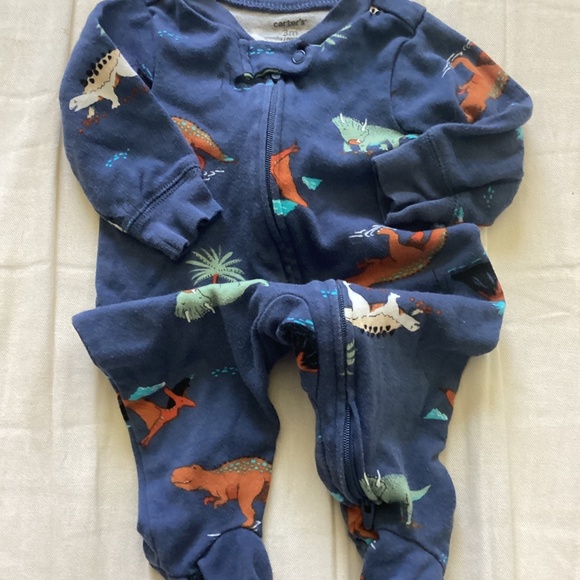 Carter’s baby sleepers - Picture 3 of 4